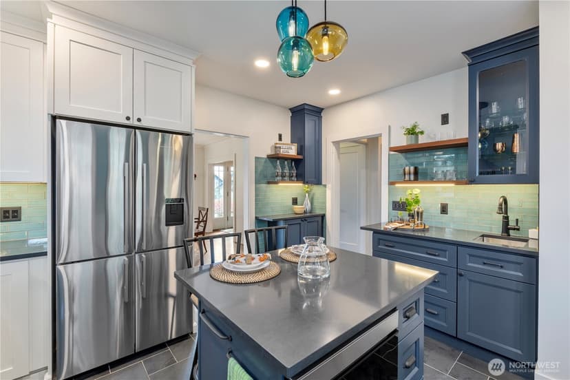 Property photo for 3117 Broadway E, Seattle photo 12