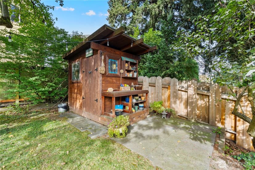 Property photo for 3117 Broadway E, Seattle photo 33