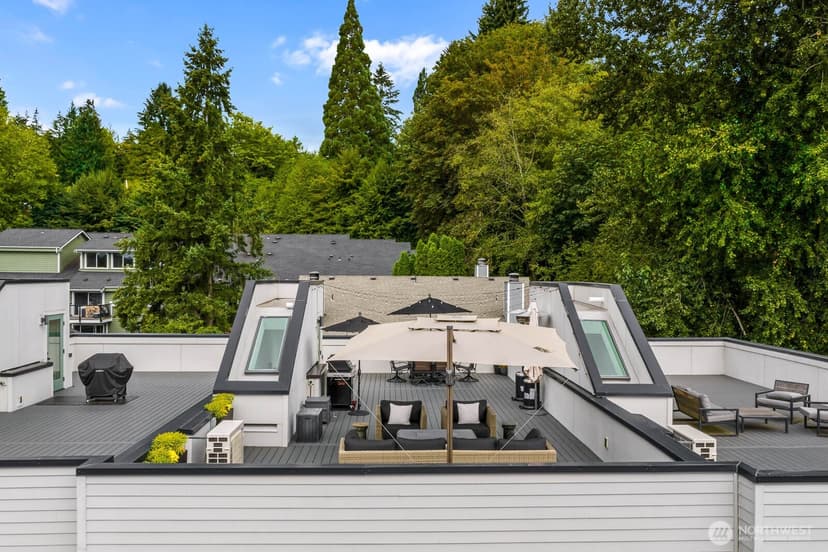 Property photo for 18303 96th Avenue NE #B, Bothell photo 31