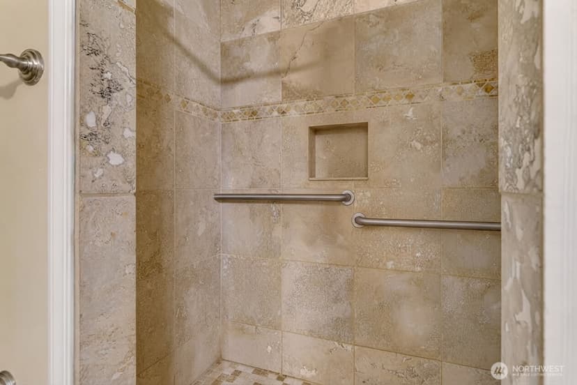 Property photo for 3210 Scenic Drive SE, Auburn photo 23