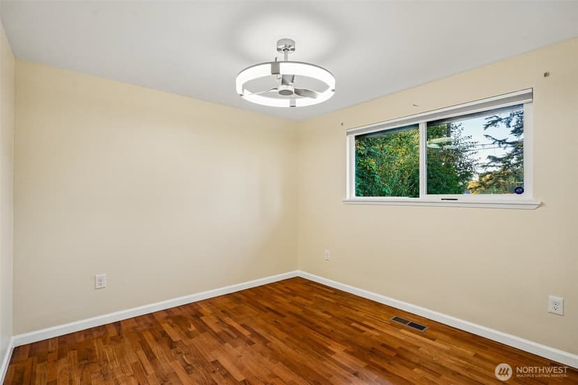 Property photo for 30628 2nd Avenue SW, Federal Way photo 18