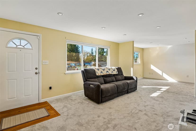 Property photo for 30628 2nd Avenue SW, Federal Way photo 6