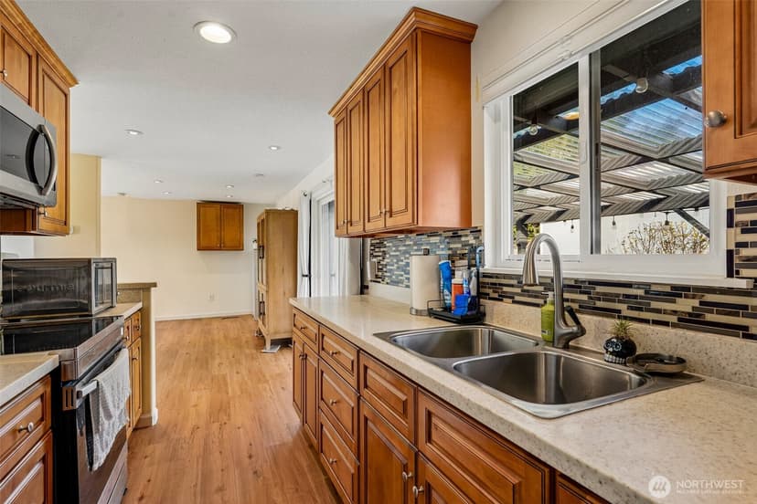 Property photo for 30628 2nd Avenue SW, Federal Way photo 13