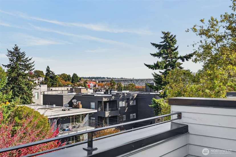 Property photo for 3649 Francis Avenue N #B, Seattle photo 34