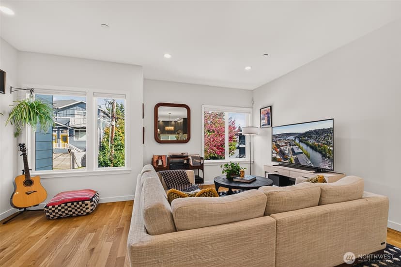 Property photo for 3649 Francis Avenue N #B, Seattle photo 14