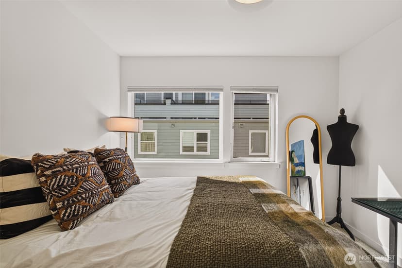 Property photo for 3649 Francis Avenue N #B, Seattle photo 25