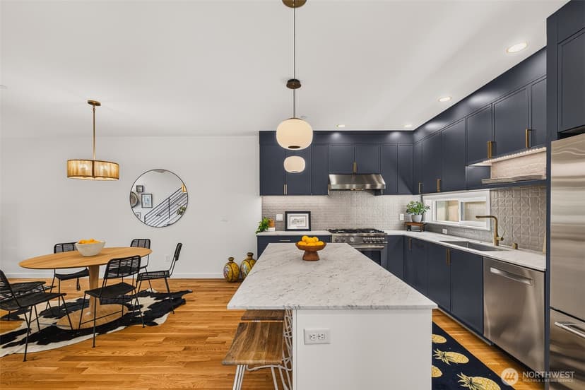 Property photo for 3649 Francis Avenue N #B, Seattle photo 10