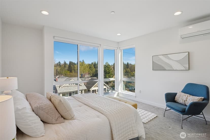 Property photo for 6211 12th Avenue NE, Seattle photo 17