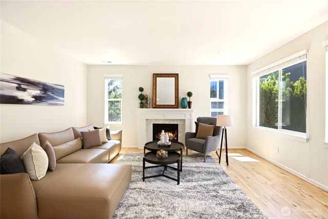 Property photo for 10922 NE 194th Drive, Bothell photo 4