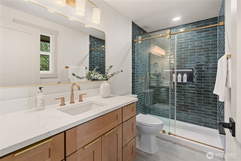 Property photo for 18625 81st Avenue W, Edmonds photo 13