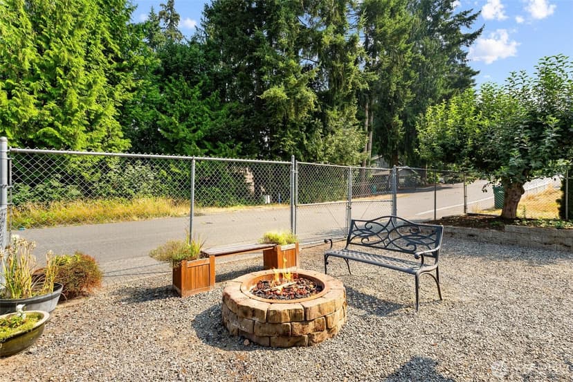 Property photo for 12817 48th Drive SE, Everett photo 5