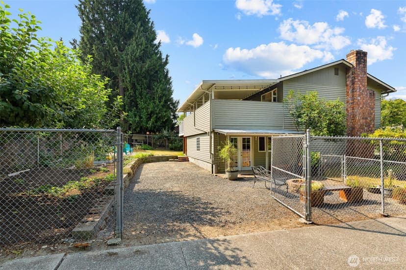 Property photo for 12817 48th Drive SE, Everett photo 4
