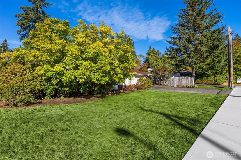 Property photo for 1129 Madison Avenue N, Bainbridge Island photo 4