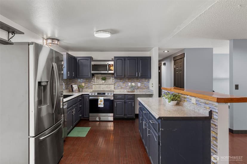 Property photo for 2854 Seiford Avenue SE, Port Orchard photo 12