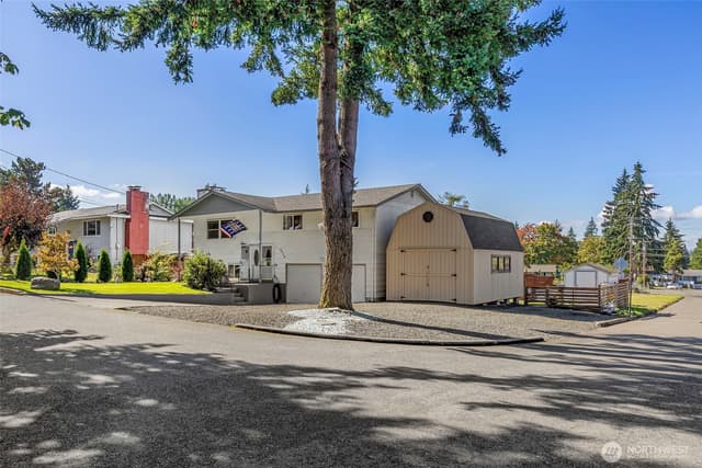 Property photo for 2854 Seiford Avenue SE, Port Orchard photo 2