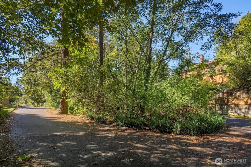 Property photo for 19335 11th Avenue NW, Shoreline photo 6