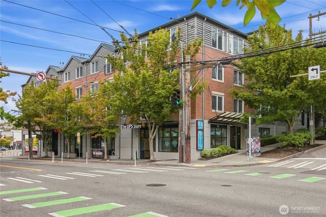 Property photo for 701 1st Avenue N #204, Seattle