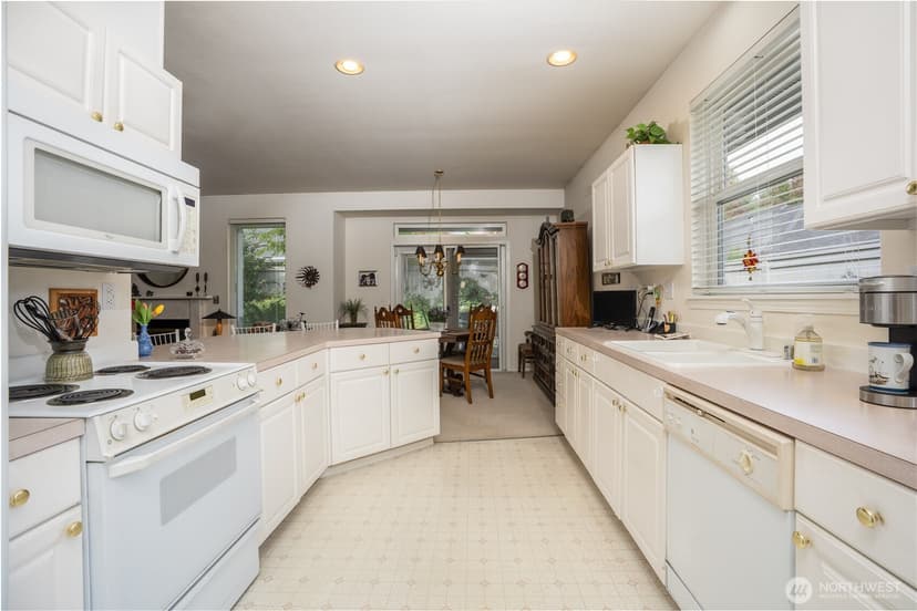 Property photo for 1108 Garden Circle #11B, Fircrest photo 9