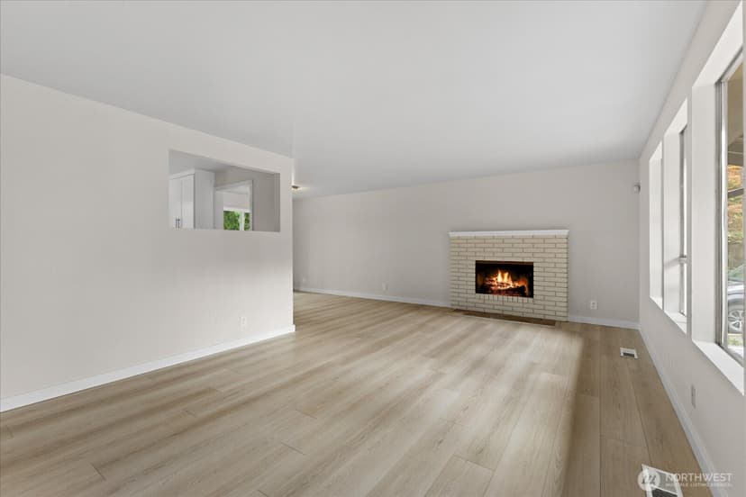 Property photo for 5819 172nd Place SW, Lynnwood photo 4