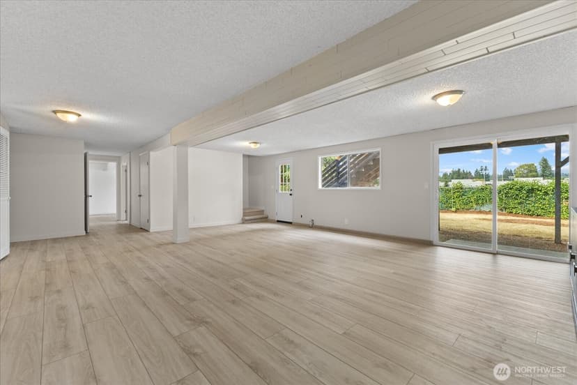 Property photo for 5819 172nd Place SW, Lynnwood photo 21