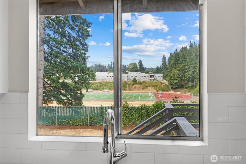 Property photo for 5819 172nd Place SW, Lynnwood photo 13