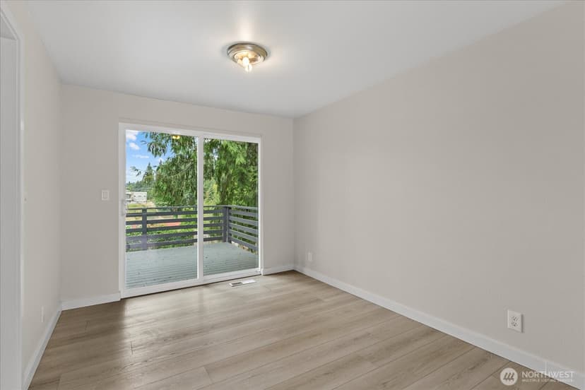 Property photo for 5819 172nd Place SW, Lynnwood photo 7