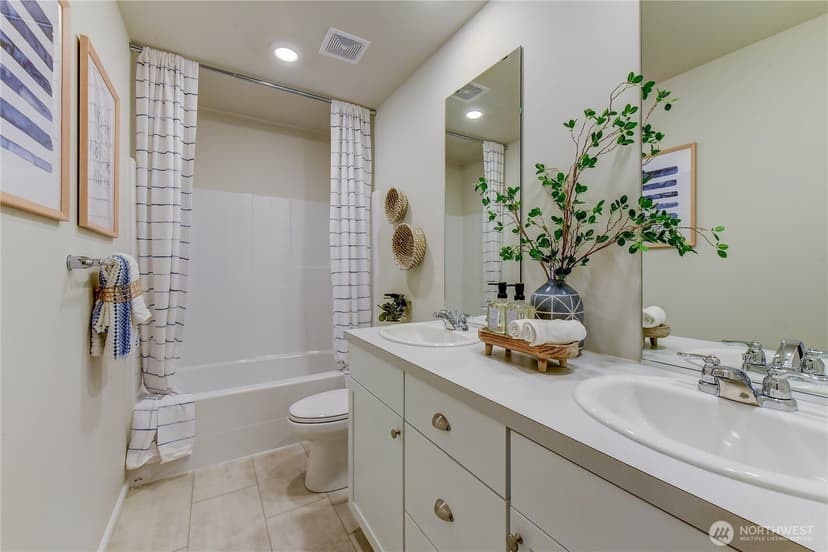 Property photo for 4940 Capilano Lane SW, Port Orchard photo 16