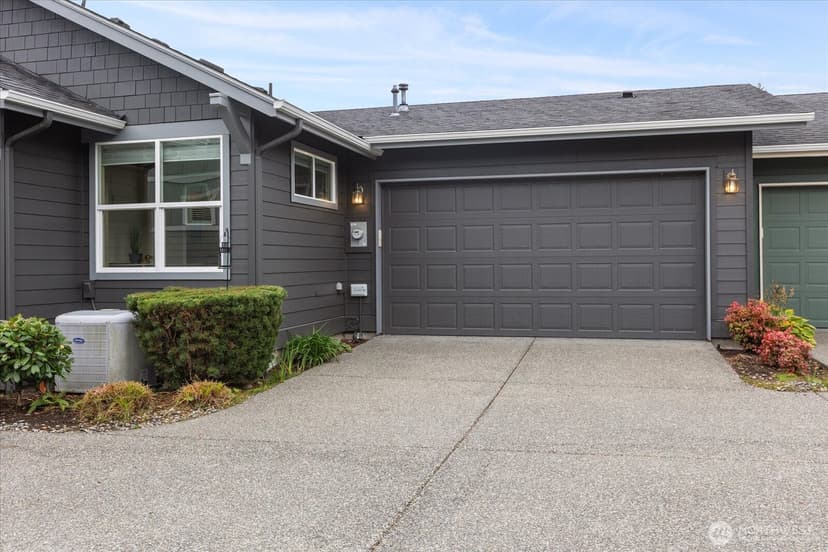 Property photo for 13233 239th Way NE, Redmond photo 24