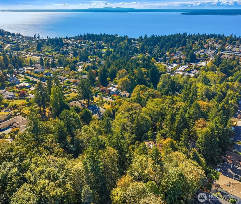 Property photo for 19339 11th Avenue NW, Shoreline photo 12