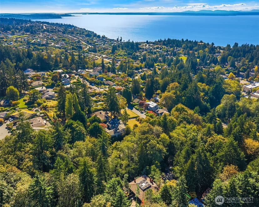 Property photo for 19339 11th Avenue NW, Shoreline photo 11