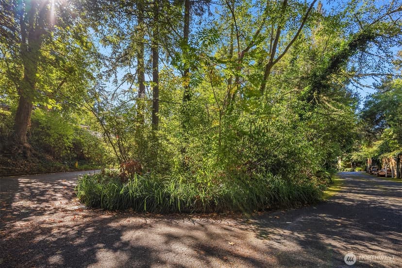 Property photo for 19339 11th Avenue NW, Shoreline photo 5