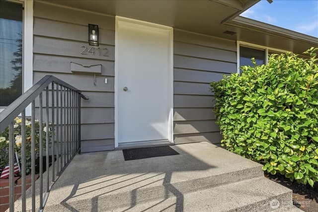 Property photo for 2412 N Cheyenne Street, Tacoma photo 2