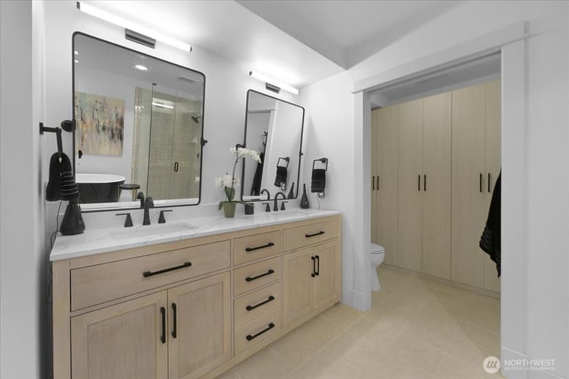 Property photo for 121 Lakeside Avenue #201, Seattle photo 9