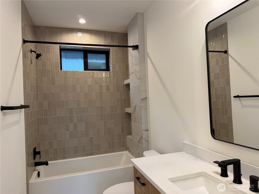 Property photo for 8013 131st Place NE, Kirkland photo 13