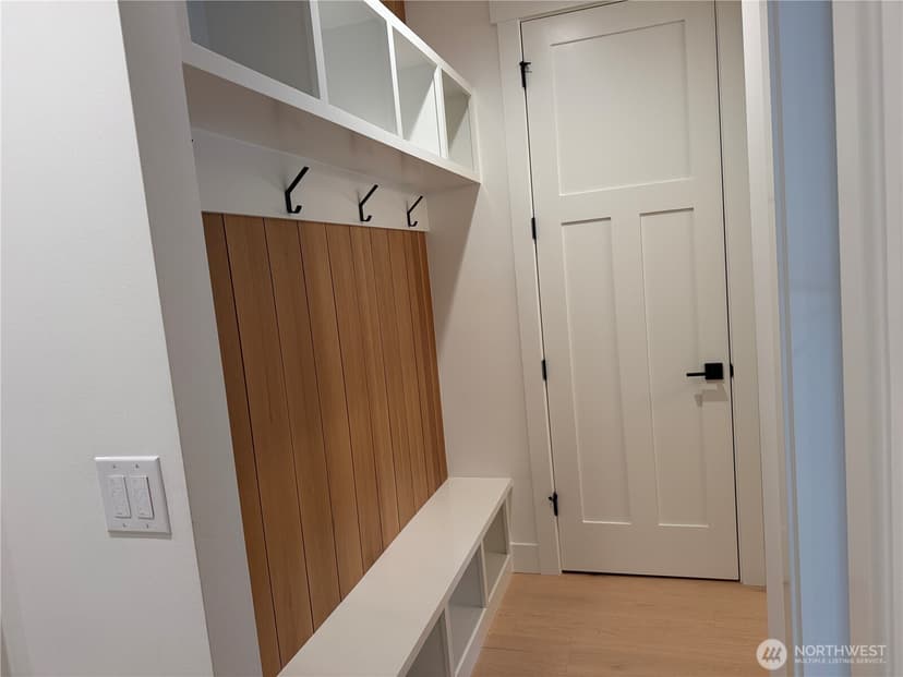 Property photo for 8013 131st Place NE, Kirkland photo 23