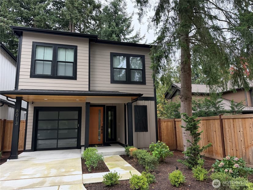 Property photo for 8013 131st Place NE, Kirkland photo 2