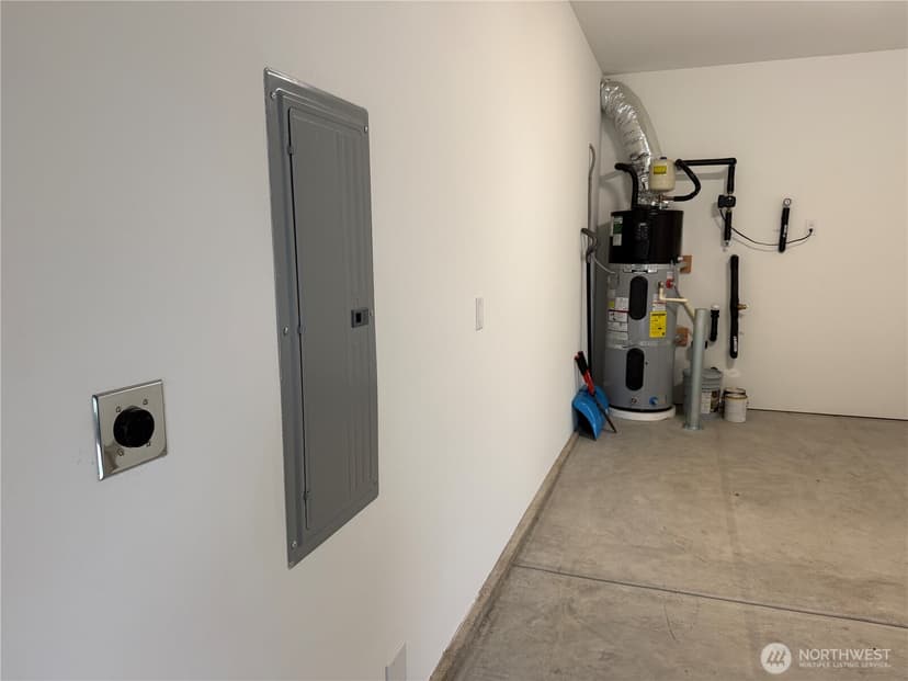 Property photo for 8013 131st Place NE, Kirkland photo 24