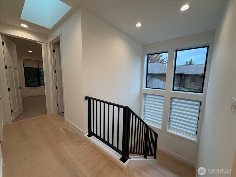 Property photo for 8013 131st Place NE, Kirkland photo 14