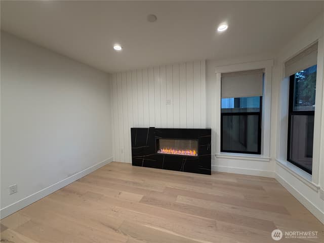 Property photo for 8013 131st Place NE, Kirkland photo 5