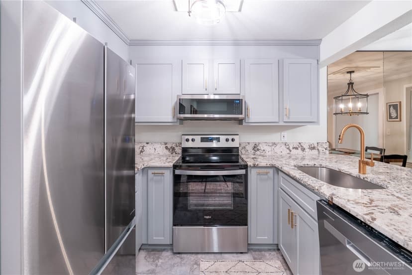 Property photo for 17515 118th Avenue SE #B4, Renton photo 5
