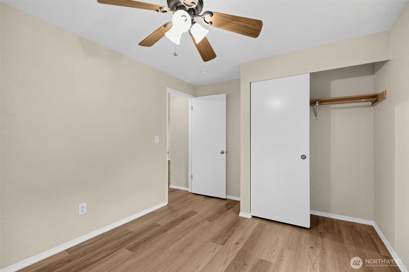 Property photo for 4627 127th Pl Place SE, Everett photo 18