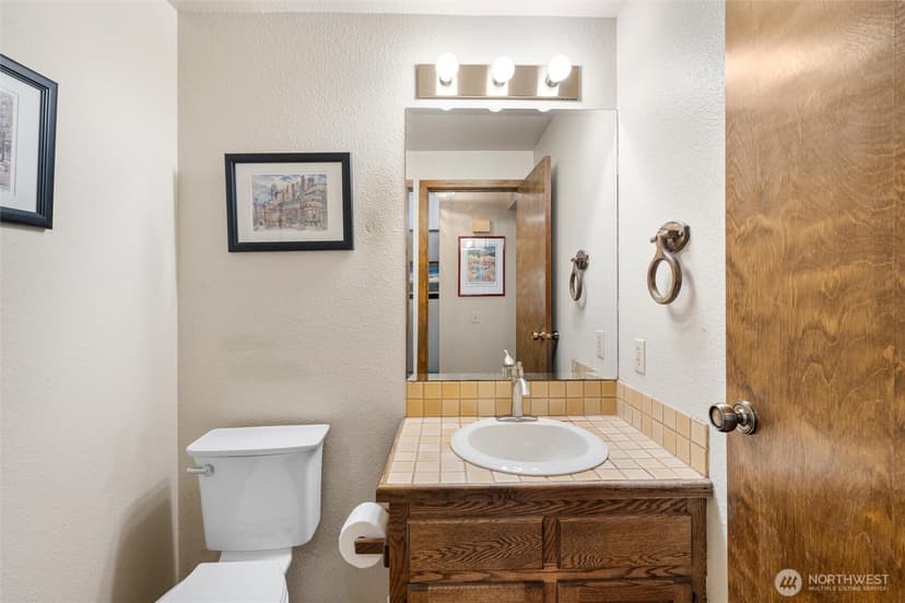Property photo for 6314 137th Place SW, Edmonds photo 23