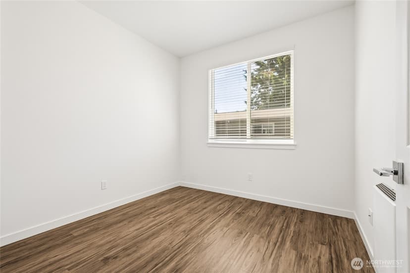 Property photo for 115 SW 181st Place, Normandy Park photo 18