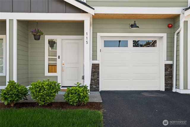Property photo for 115 SW 181st Place, Normandy Park photo 3