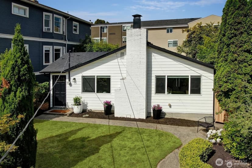Property photo for 2353 Federal Avenue E, Seattle photo 23