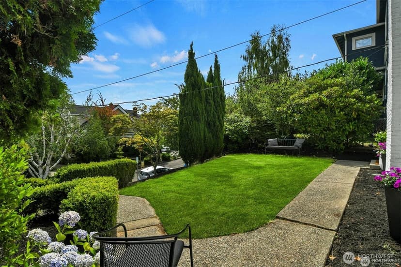 Property photo for 2353 Federal Avenue E, Seattle photo 22