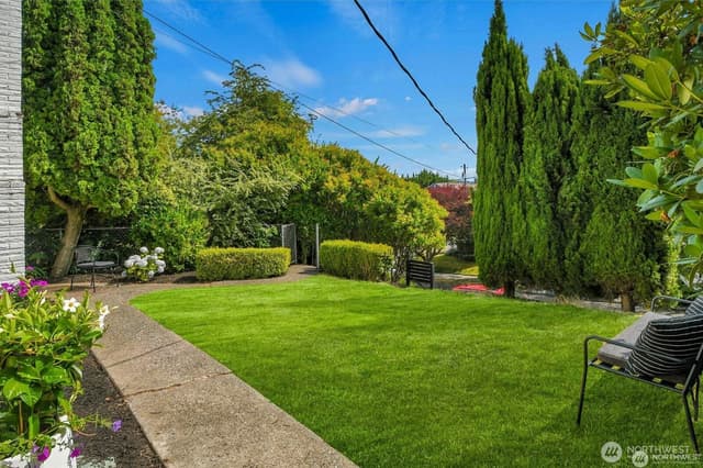 Property photo for 2353 Federal Avenue E, Seattle