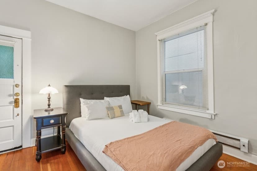 Property photo for 1124 Lakeview Boulevard E #1-4, Seattle photo 8
