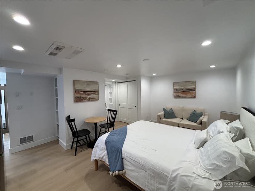 Property photo for 1124 Lakeview Boulevard E #1-4, Seattle photo 13