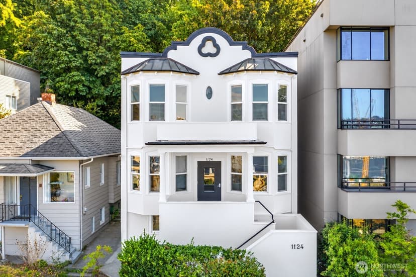 Property photo for 1124 Lakeview Boulevard E #1-4, Seattle